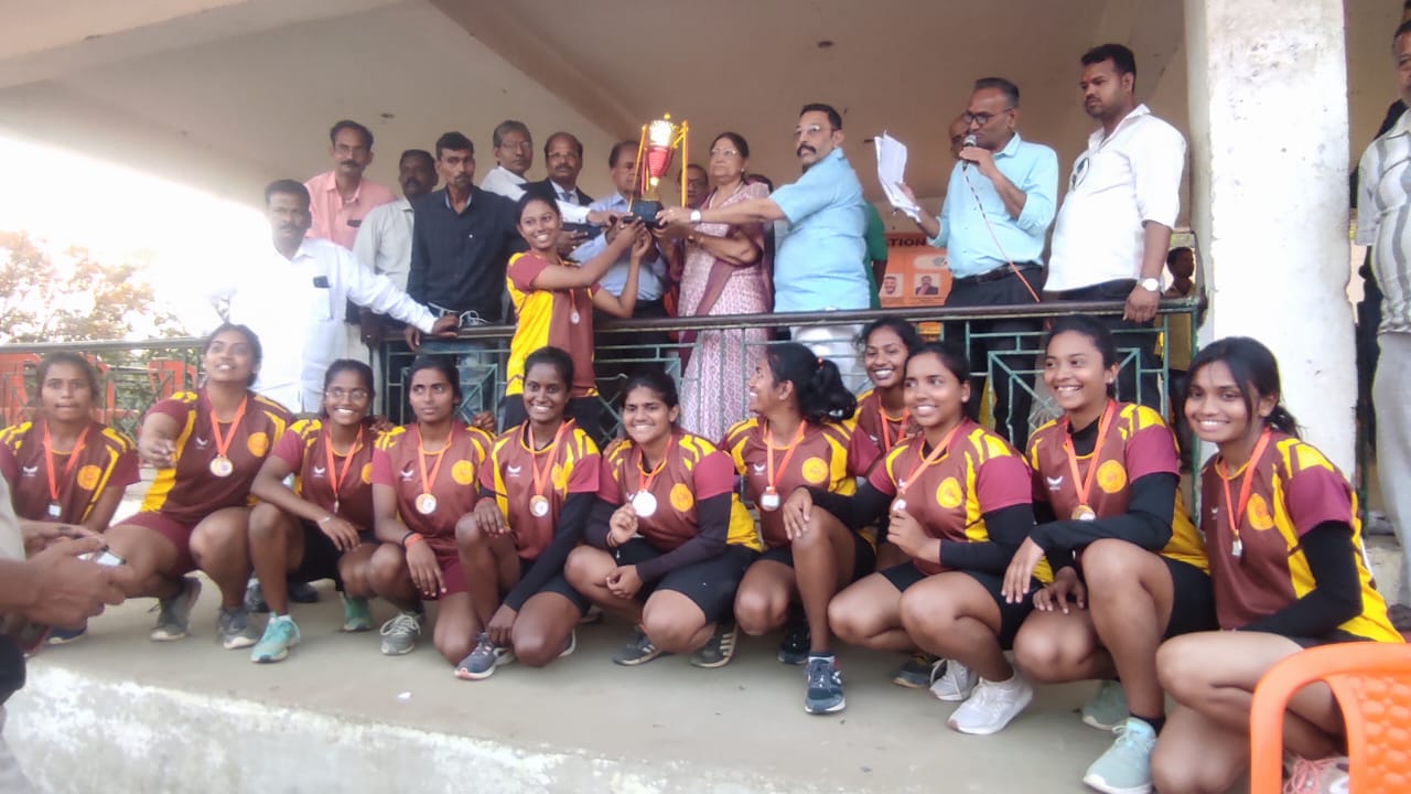 Karnataka men and women winnersq